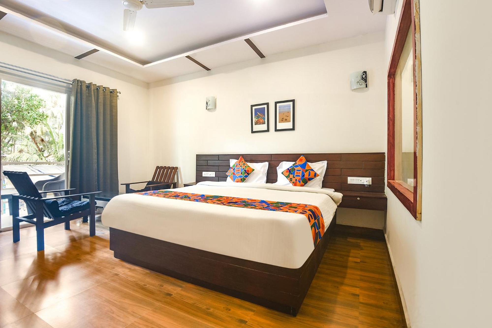 Fabhotel La Volga - Nr Morjim Beach Екстериор снимка