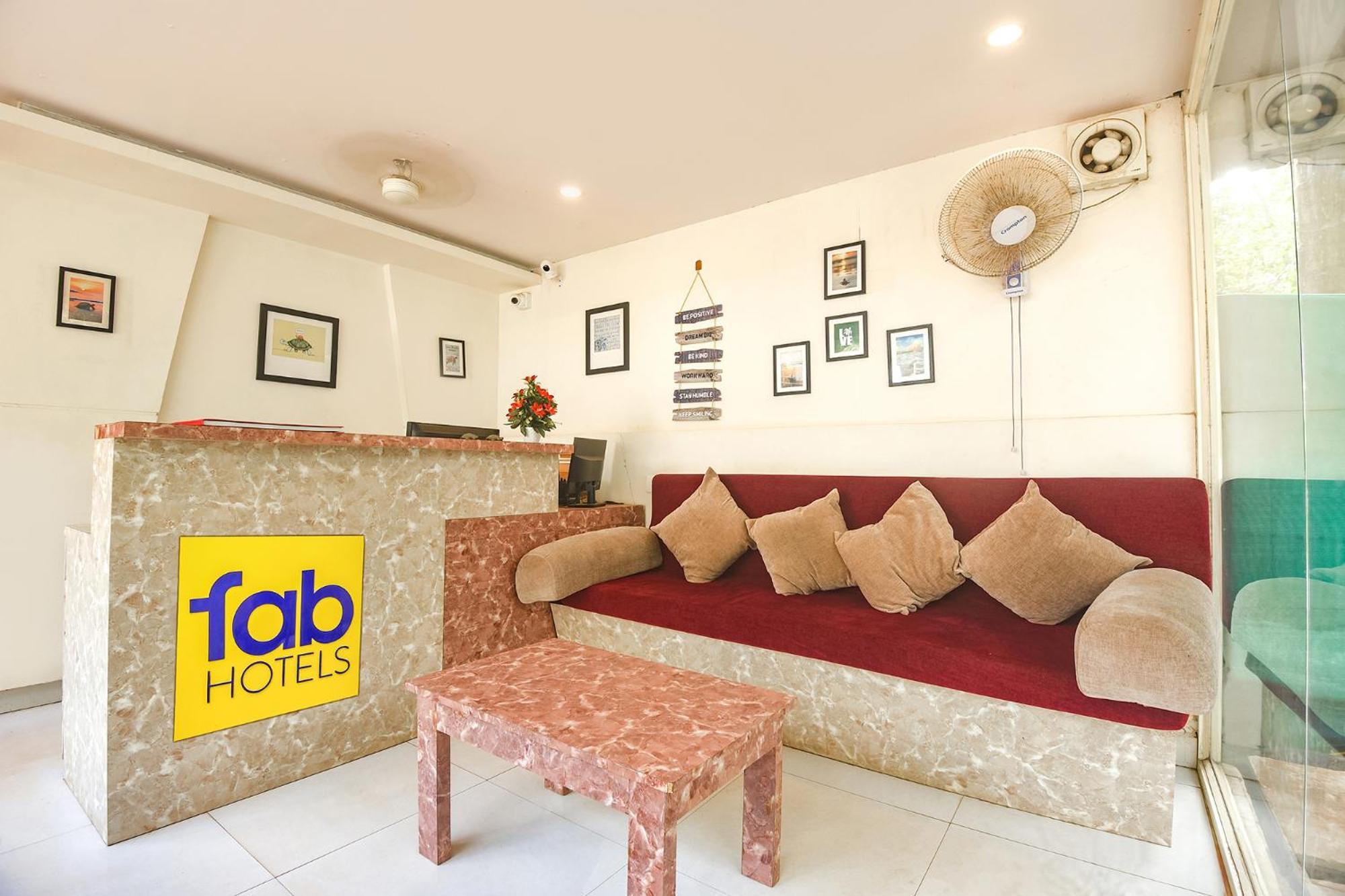 Fabhotel La Volga - Nr Morjim Beach Екстериор снимка